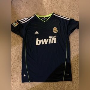 No longer wear this and minimizing my closet before moving to colorado.